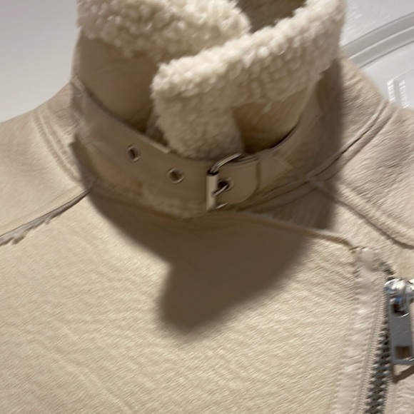 Zara White Faux Fur Aviator lined with Shearling - Picture 3 of 6